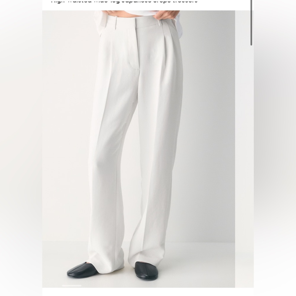 Aritzia Effortless Pants Light Birch - Size 4